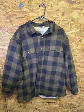 Red Head Brand Co. Navy and Olive Plaid Flannel Shirt Jacket